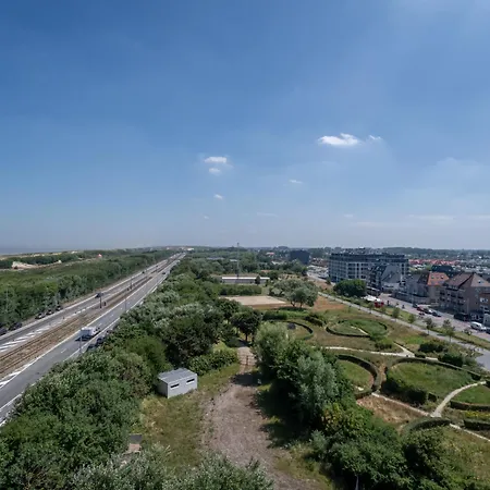 Studio Zeezicht By Interhome Bredene